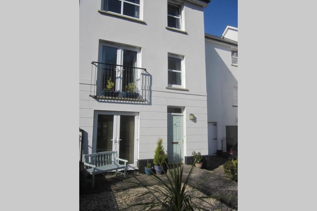 Pembroke Townhouse Villa Haverfordwest Exterior photo